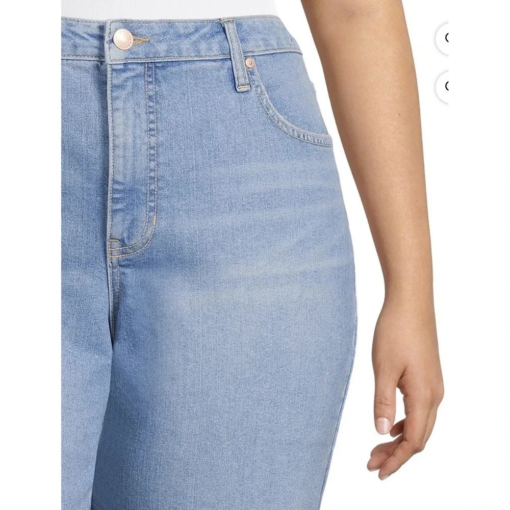 Terra & Sky Women's High Rise Straight Leg Light Wash Jeans Size 18W Petite